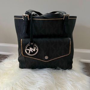 ✨💎 Black Michael Kors Purse 💎✨